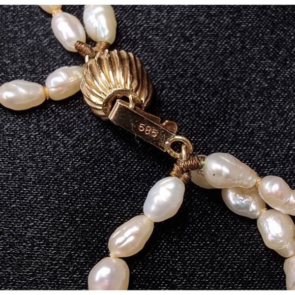 Vintage 14K Gold Freshwater Pearl Triple Strand Necklace - Picture 4 of 5